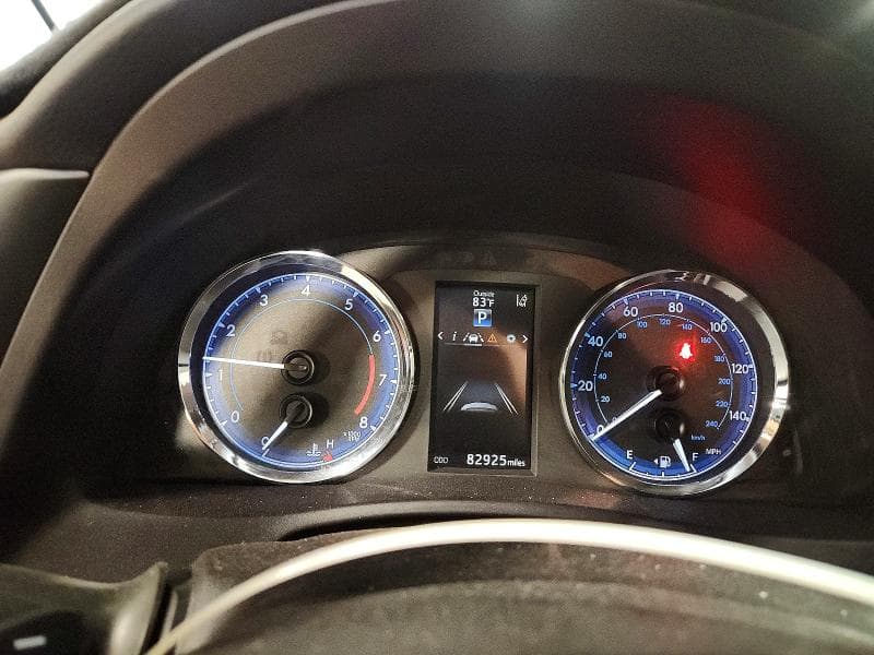 2017 TOYOTA COROLLA SE 9