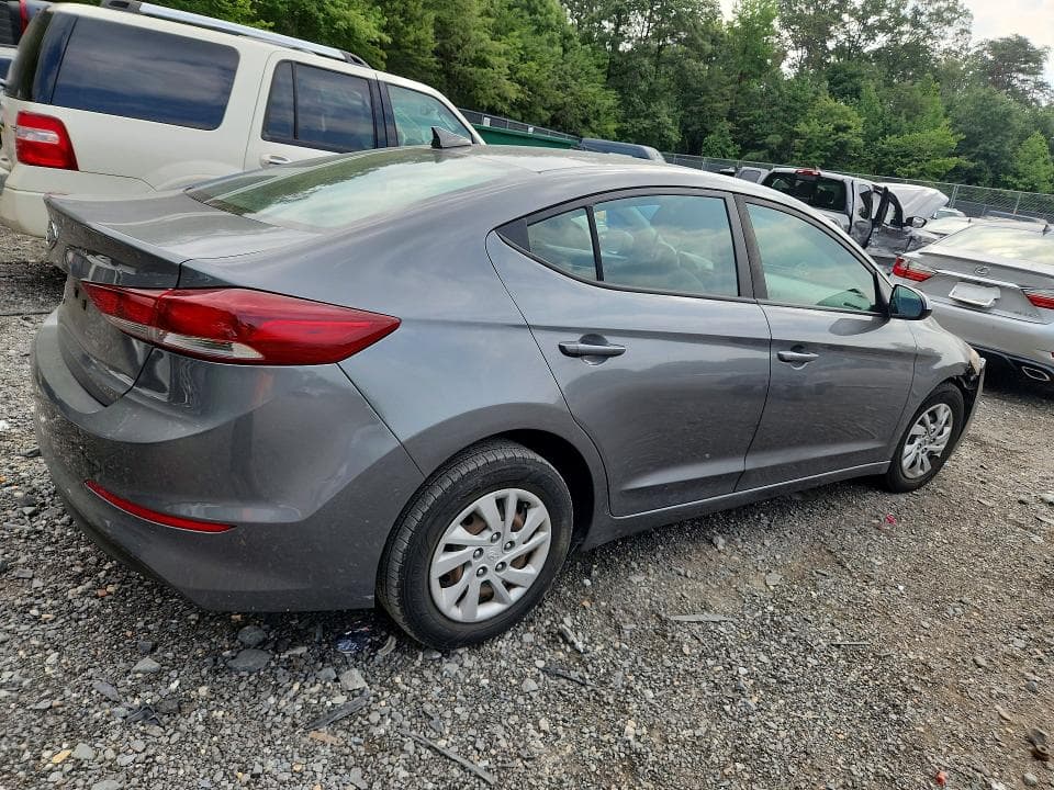 2017 HYUNDAI ELANTRA SE 3
