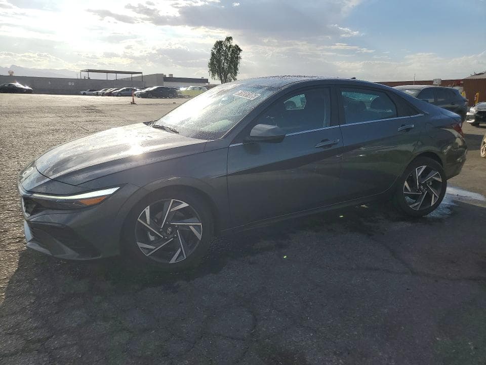 2025 HYUNDAI ELANTRA SEL - 1