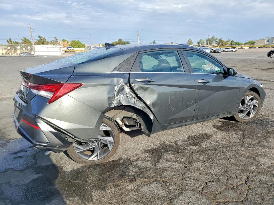 2025 HYUNDAI ELANTRA SEL 3