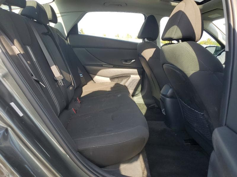 2025 HYUNDAI ELANTRA SEL 10