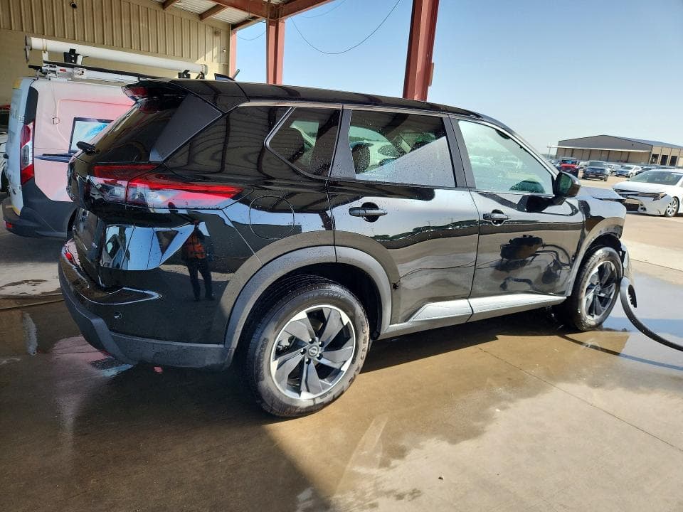 2025 NISSAN ROGUE SV 3
