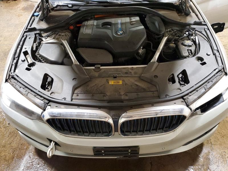 2019 BMW 530XE 11