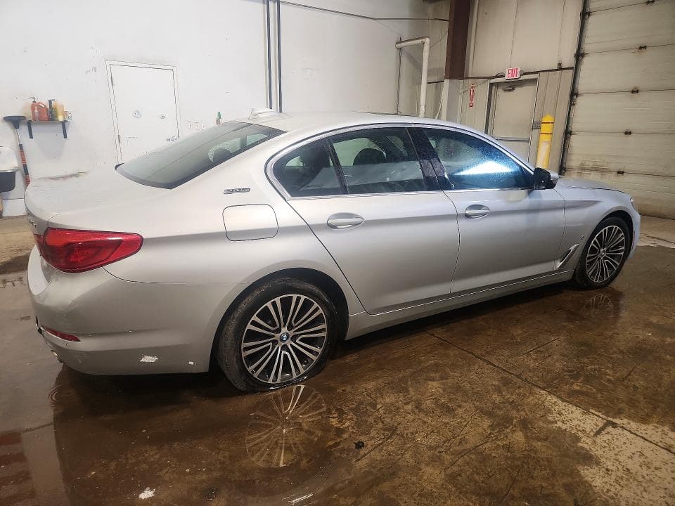 2019 BMW 530XE 3