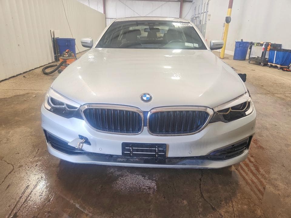 2019 BMW 530XE 5