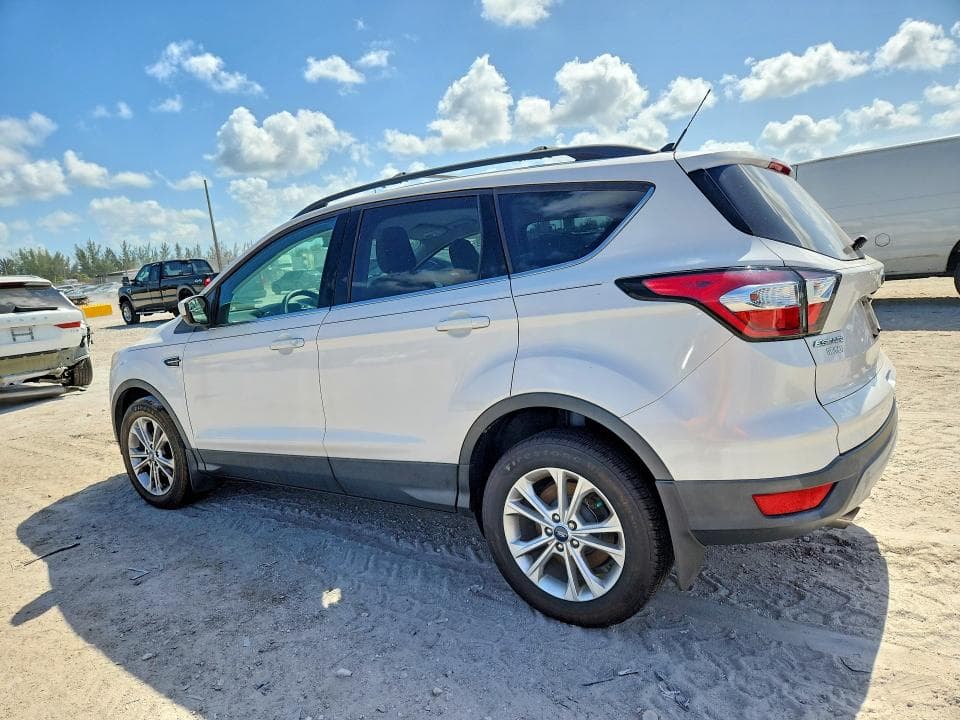 2018 FORD ESCAPE SE 2