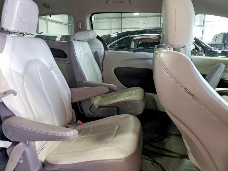 2018 CHRYSLER PACIFICA TOURING L 11