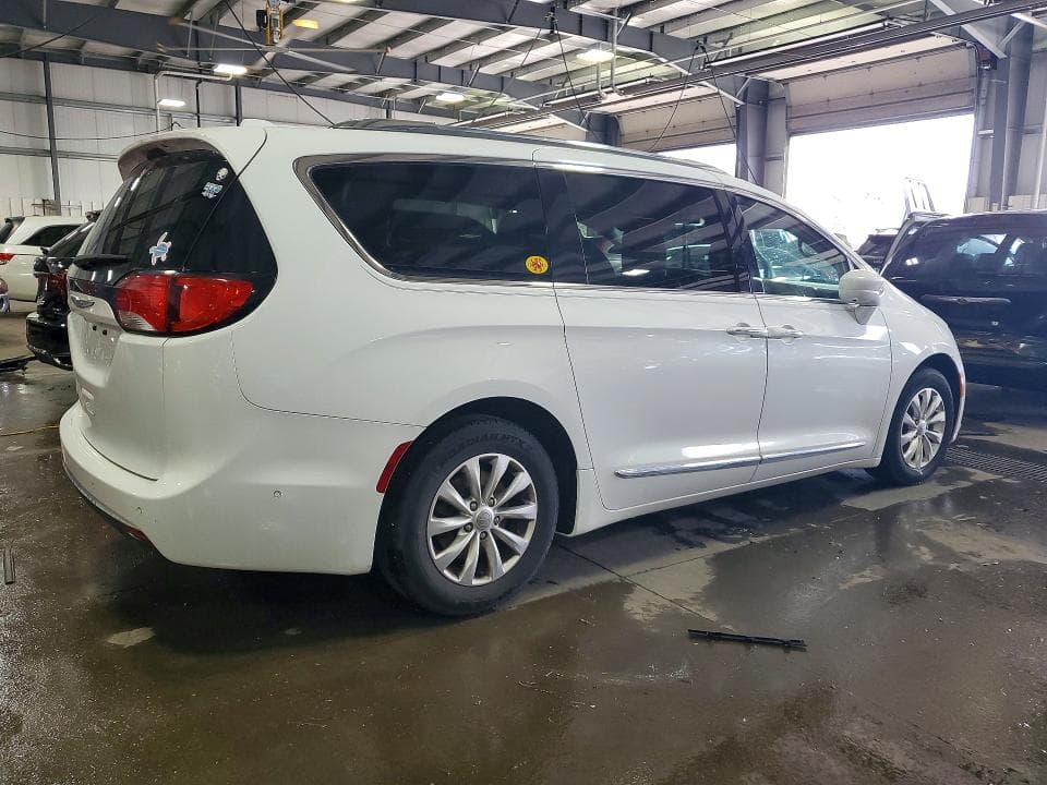 2018 CHRYSLER PACIFICA TOURING L 3