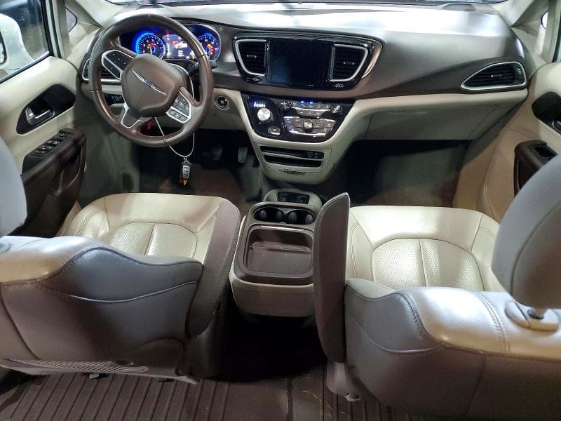 2018 CHRYSLER PACIFICA TOURING L 8