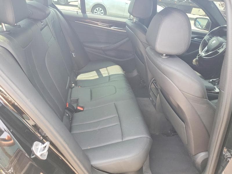 2017 BMW 530 XI 10