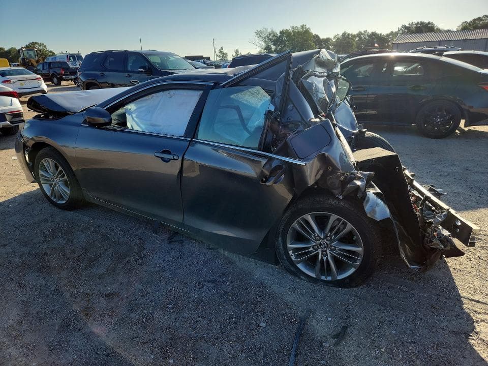 2017 TOYOTA CAMRY SE 2