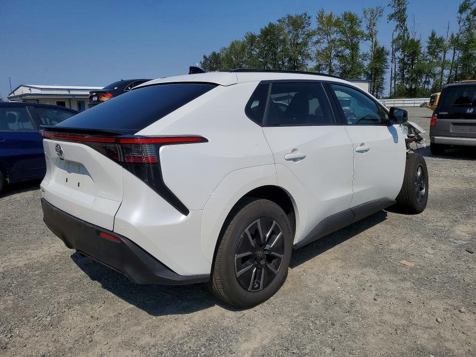 2026 TOYOTA BZ XLE PLUS 3