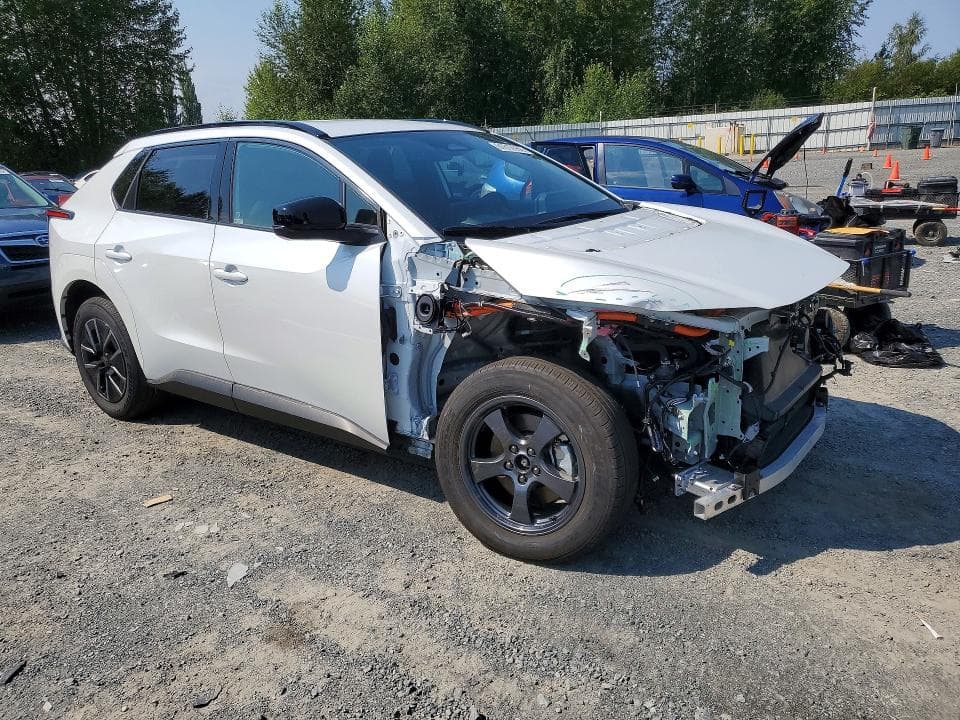 2026 TOYOTA BZ XLE PLUS 4