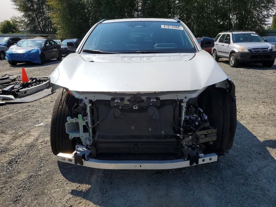 2026 TOYOTA BZ XLE PLUS 5