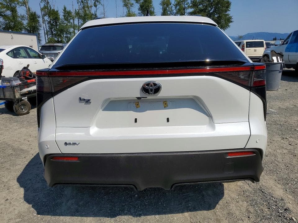 2026 TOYOTA BZ XLE PLUS 6