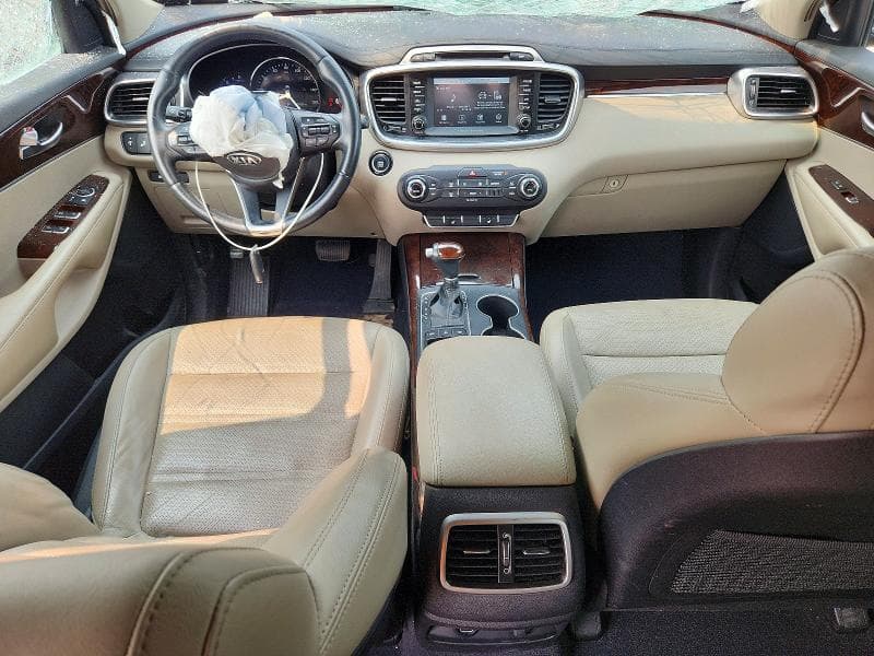 2017 KIA SORENTO EX 8