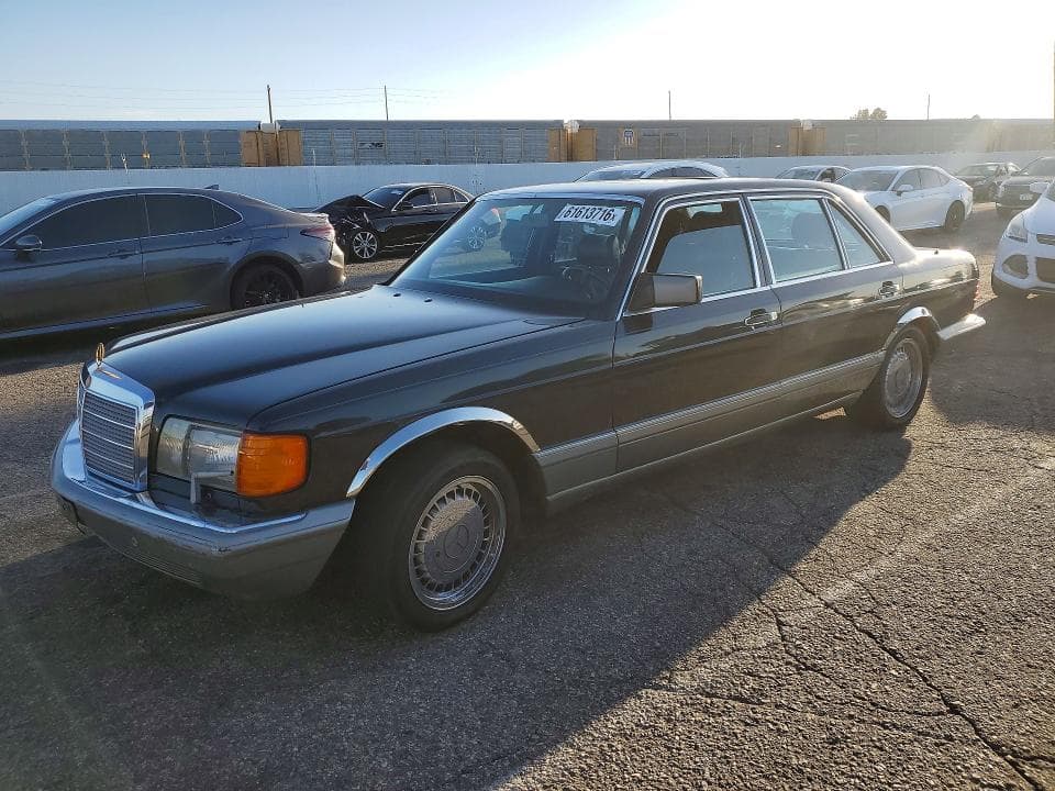 1986 MERCEDES-BENZ 560 SEL
