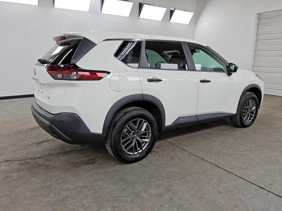 2021 NISSAN ROGUE S 3