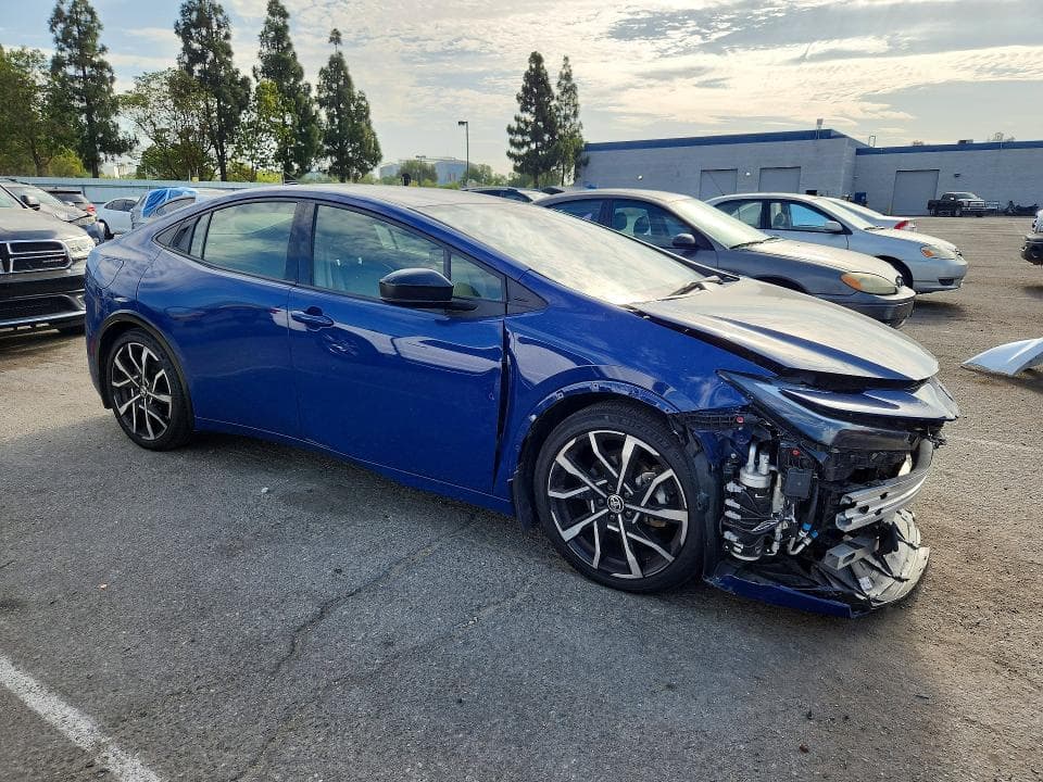 2024 TOYOTA PRIUS PRIME XSE 4