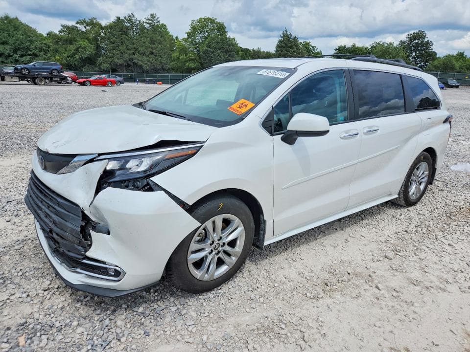 2024 TOYOTA SIENNA XLE 7-PASSENGER - 1