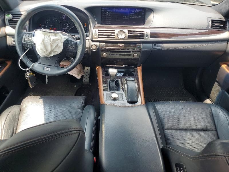 2017 LEXUS LS 460 8