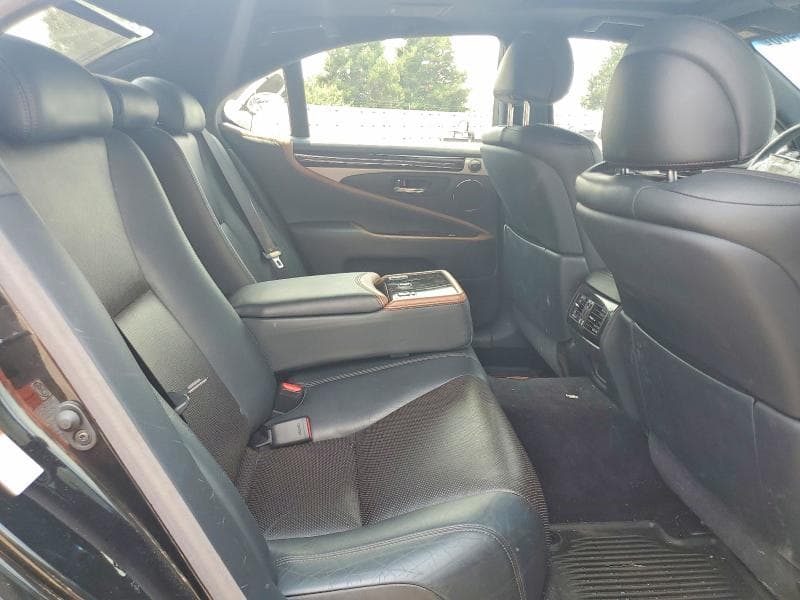 2017 LEXUS LS 460 10