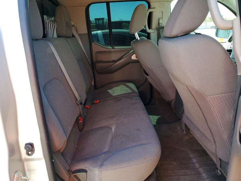 2017 NISSAN FRONTIER SV 10