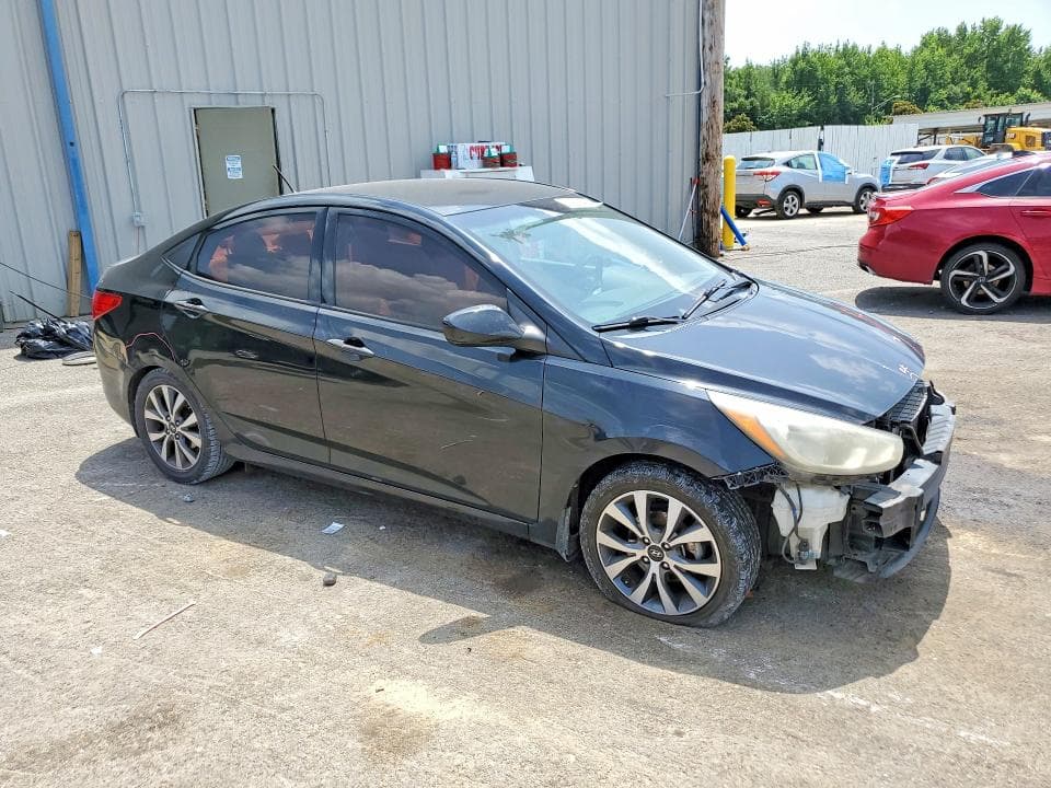 2017 HYUNDAI ACCENT SE 4