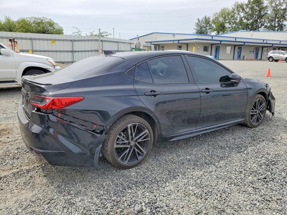 2025 TOYOTA CAMRY XSE 3