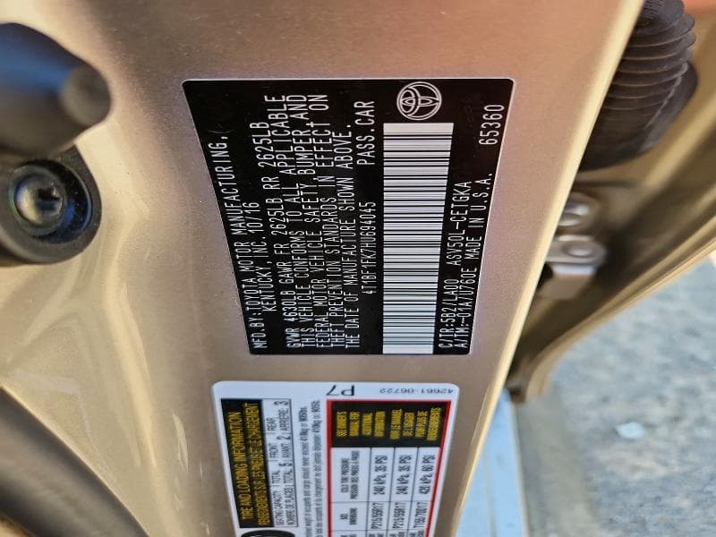 2017 TOYOTA CAMRY XLE XLE 12