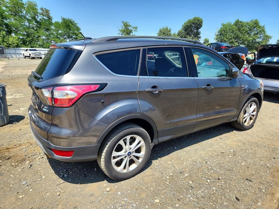 2017 FORD ESCAPE SE SE 3
