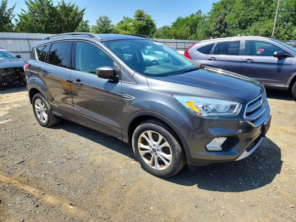 2017 FORD ESCAPE SE SE 4