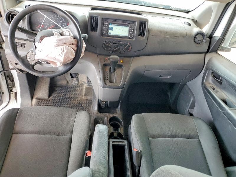 2017 NISSAN NV200 SV 8
