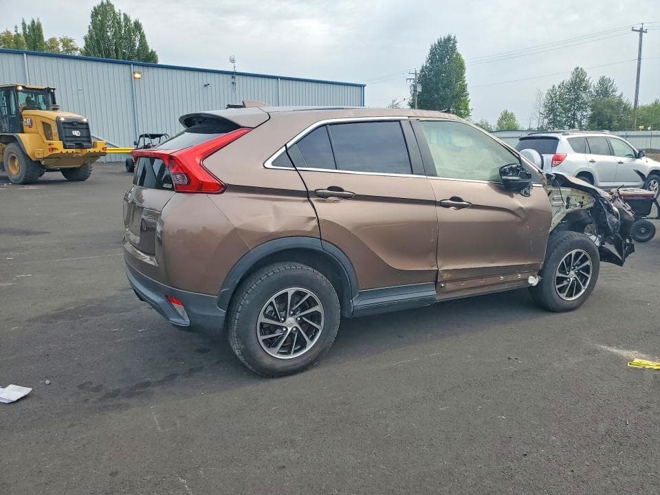 2020 MITSUBISHI ECLIPSE CROSS ES 3