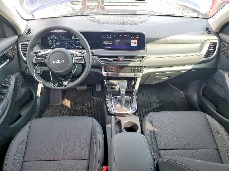 2024 KIA SELTOS EX 8