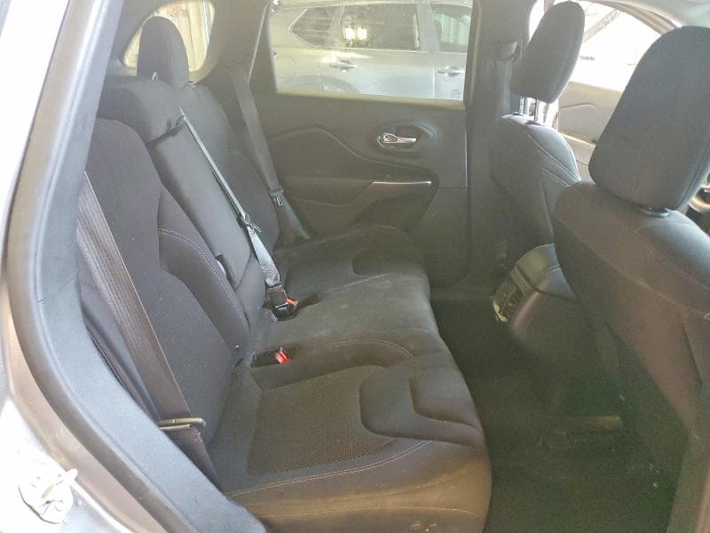 2019 JEEP CHEROKEE LATITUDE 11