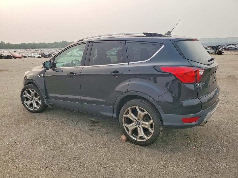 2019 FORD ESCAPE TITANIUM 2
