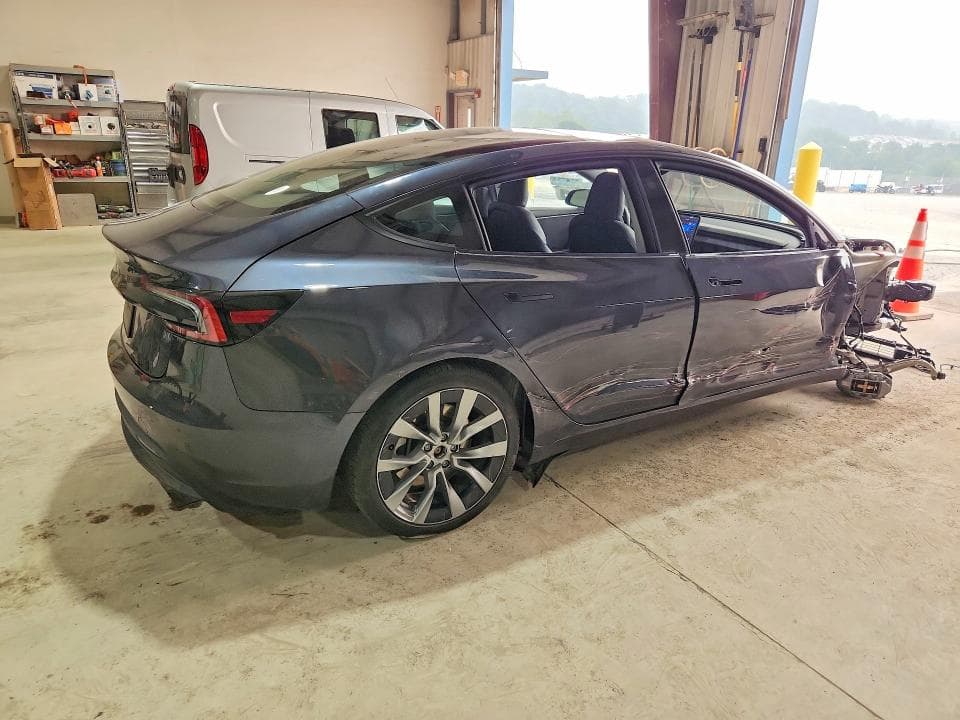2024 TESLA MODEL 3 3