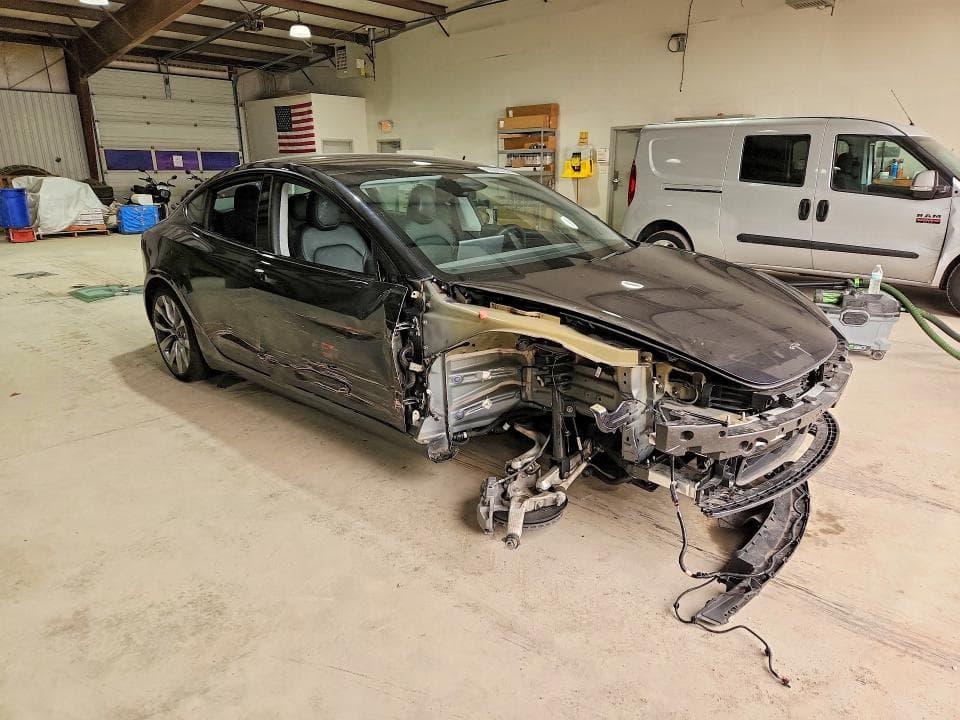 2024 TESLA MODEL 3 4