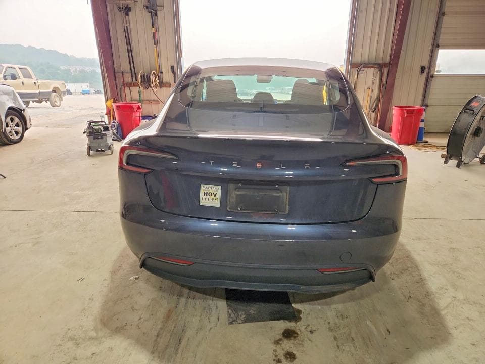 2024 TESLA MODEL 3 6