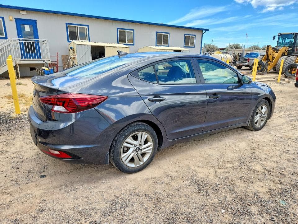 2020 HYUNDAI ELANTRA SEL 3