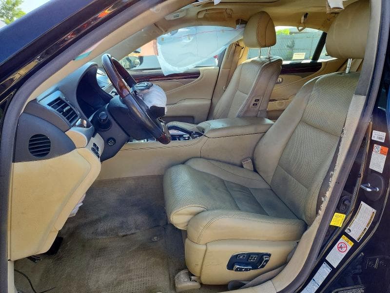 2017 LEXUS LS 460 7
