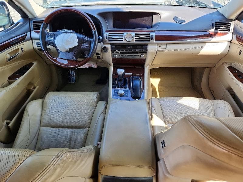 2017 LEXUS LS 460 8