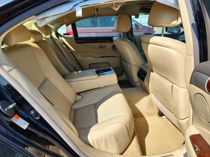 2017 LEXUS LS 460 10