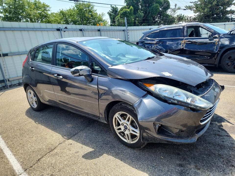 2017 FORD FIESTA SE 4