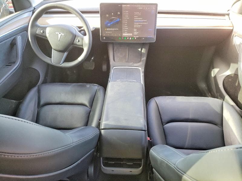 2023 TESLA MODEL Y 8
