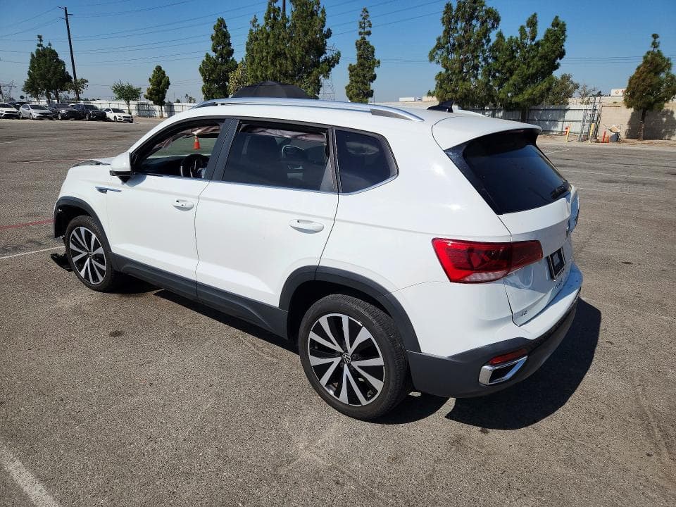 2022 VOLKSWAGEN TAOS SE 2