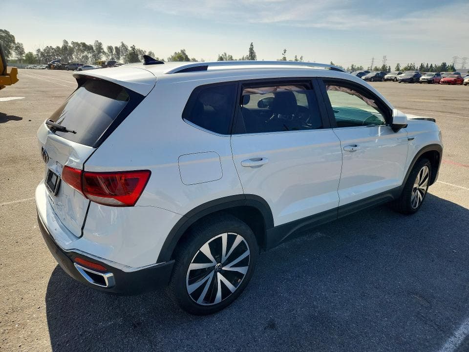 2022 VOLKSWAGEN TAOS SE 3