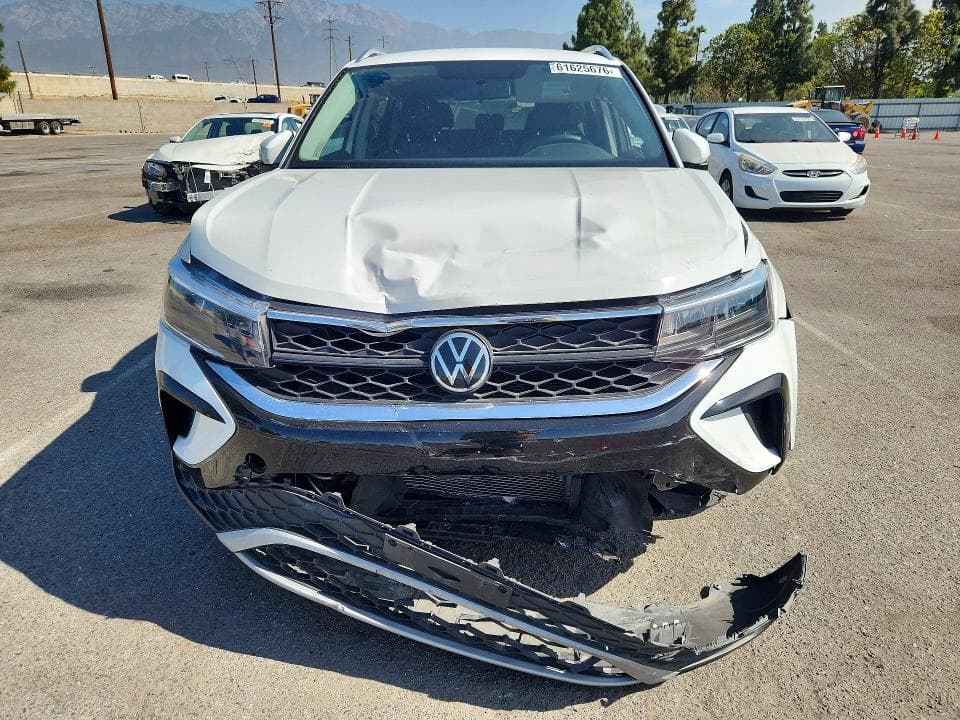 2022 VOLKSWAGEN TAOS SE 5