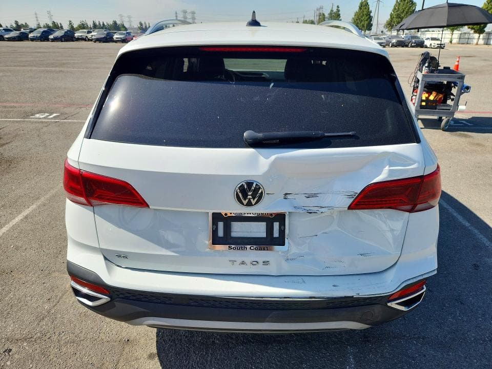 2022 VOLKSWAGEN TAOS SE 6